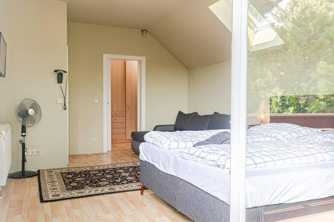 Cozy Room In Amazing House Viena Exterior foto